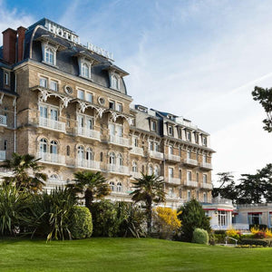 
                  
                    Charger l&amp;#39;image dans la galerie, L’Hôtel Barrière Le Royal La Baule ***** | Un séjour Thalasso de 2 nuits
                  
                