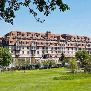 
                  
                    Charger l&amp;#39;image dans la galerie, L’Hôtel Barrière L’Hôtel du Golf Deauville **** | Un séjour pour 2 avec Accès VIP aux courses hippiques
                  
                